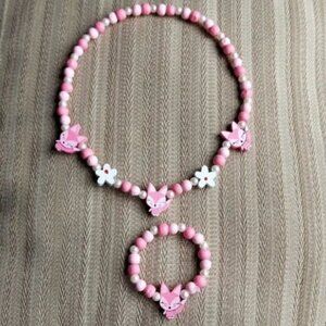 NEW! Set of Necklace and Bracelet.